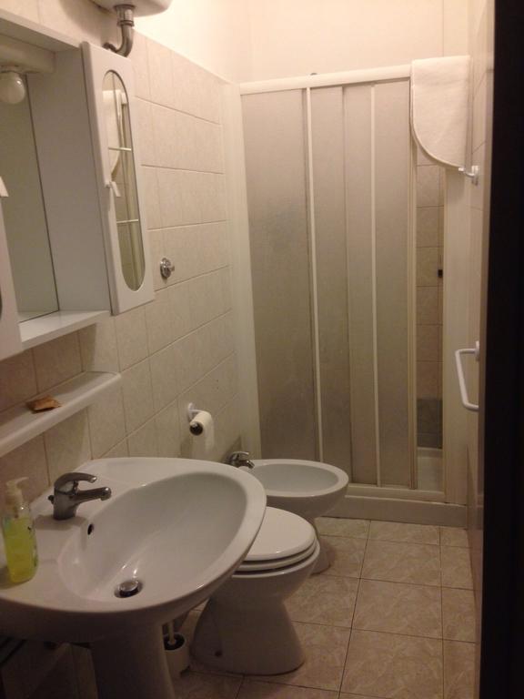 B & B Leonard Acqui Rome Chambre photo