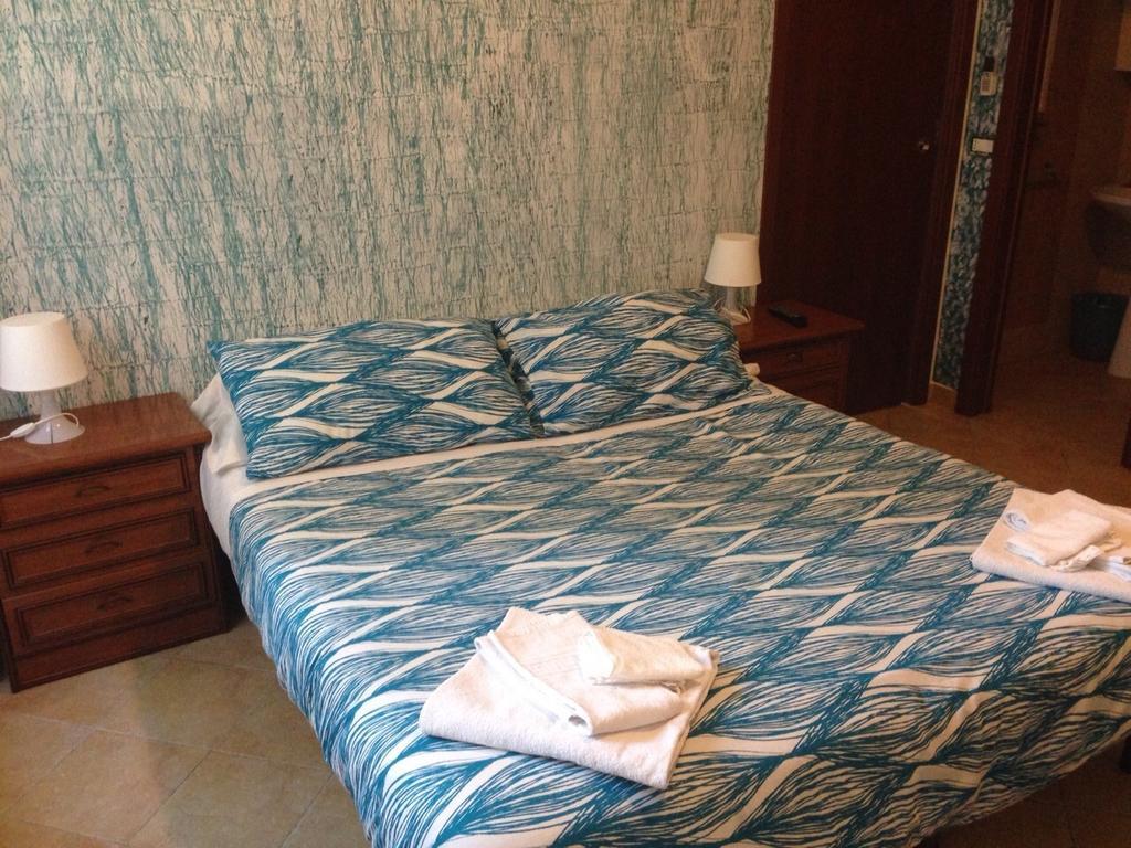 B & B Leonard Acqui Rome Chambre photo